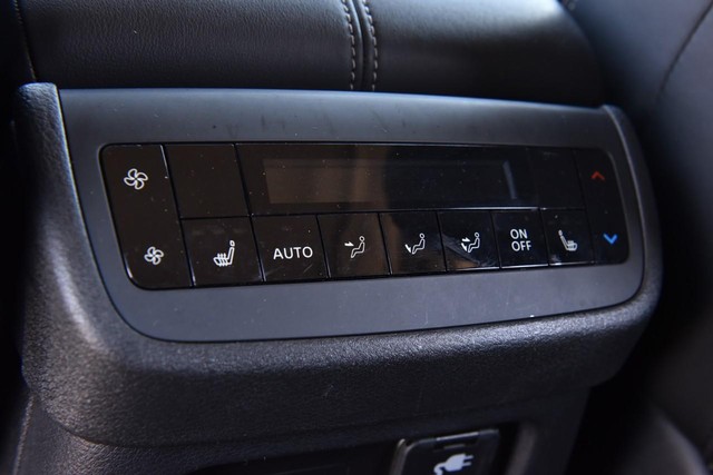 Nissan Pathfinder Vehicle Image 28