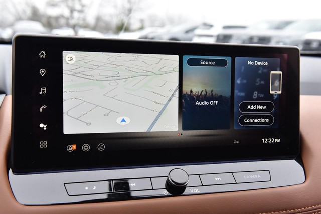 Nissan Rogue Vehicle Full-screen Gallery Image 19