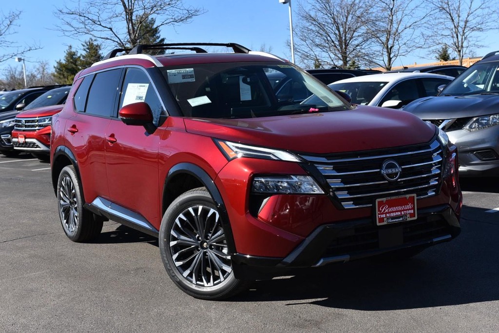 Nissan Rogue Vehicle Image 02