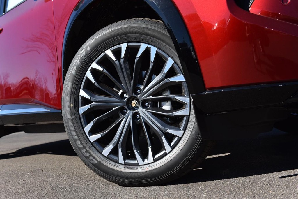 Nissan Rogue Vehicle Image 03