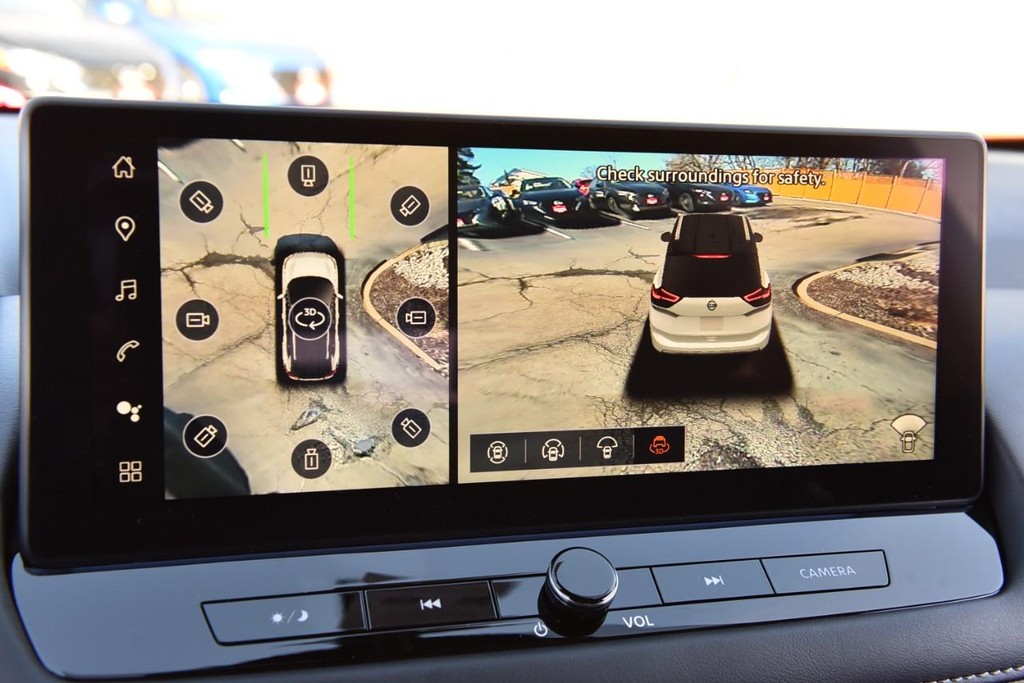 Nissan Rogue Vehicle Image 17