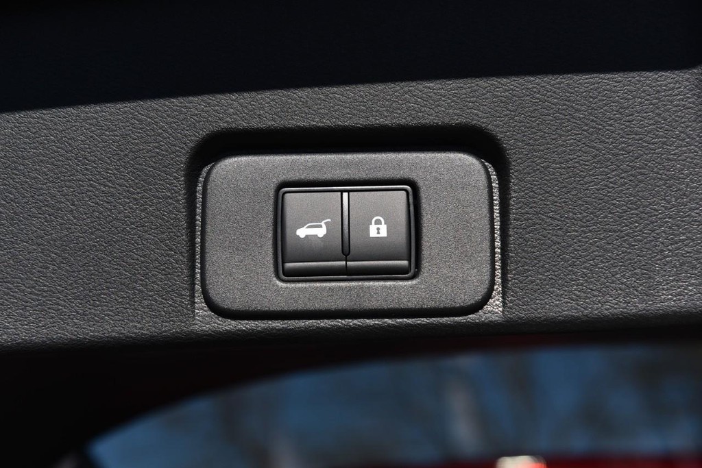 Nissan Rogue Vehicle Image 30