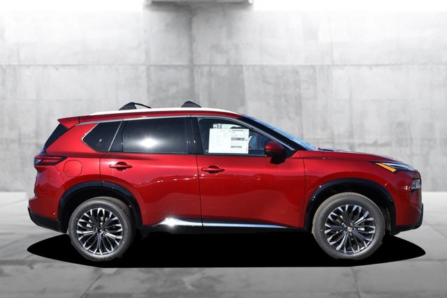 Nissan Rogue Vehicle Image 05