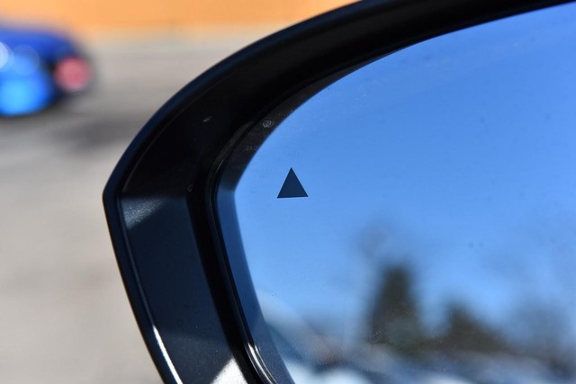 Nissan Rogue Vehicle Image 11