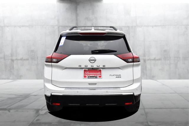 Nissan Rogue Vehicle Full-screen Gallery Image 6
