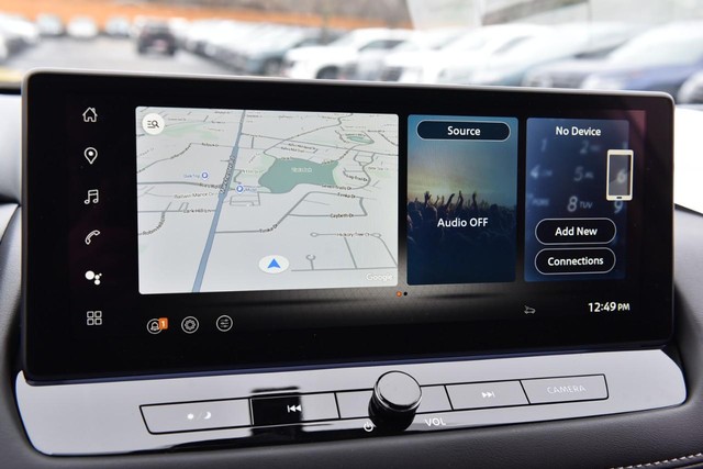 Nissan Rogue Vehicle Full-screen Gallery Image 18