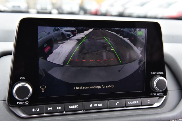 Nissan Rogue Vehicle Image 16