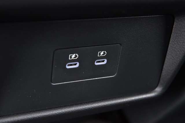 Nissan Rogue Vehicle Image 27