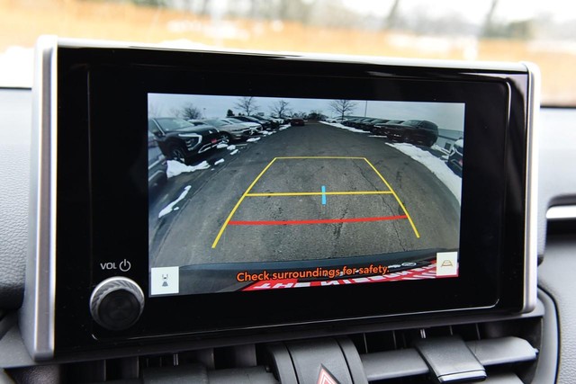 Toyota RAV4 Vehicle Image 12