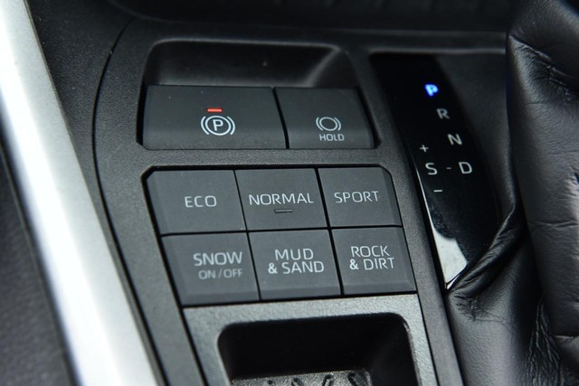 Toyota RAV4 Vehicle Image 15