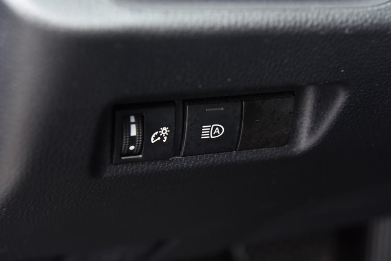 Toyota RAV4 Vehicle Image 10