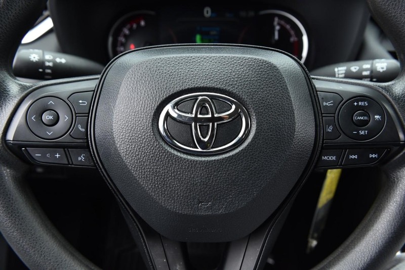 Toyota RAV4 Vehicle Image 16