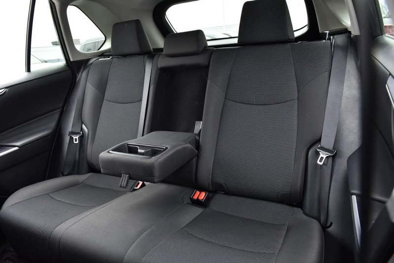 Toyota RAV4 Vehicle Image 19