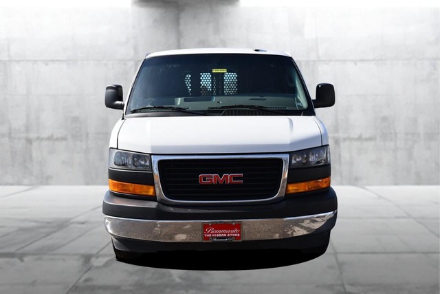 GMC Savana Cargo Van Vehicle Image 04