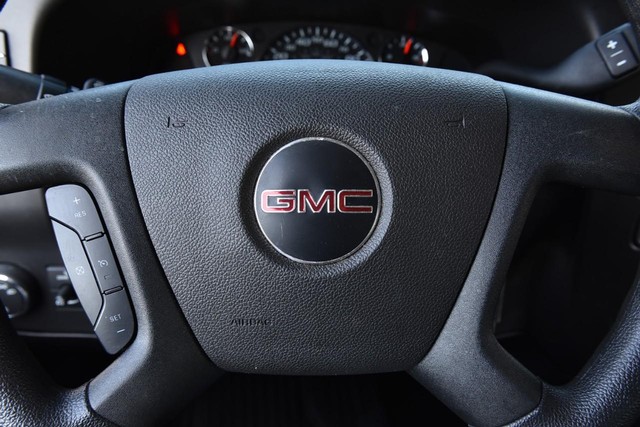 GMC Savana Cargo Van Vehicle Image 16