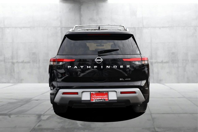 Nissan Pathfinder Vehicle Image 06