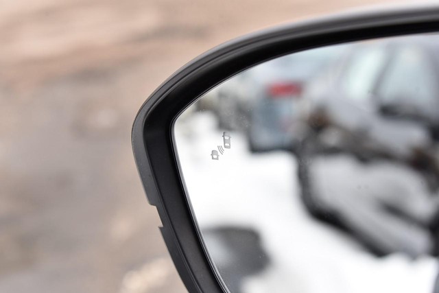 Nissan Pathfinder Vehicle Image 10