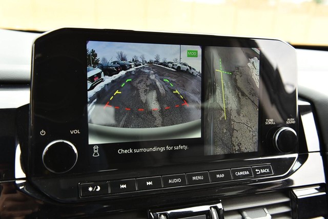 Nissan Pathfinder Vehicle Image 14