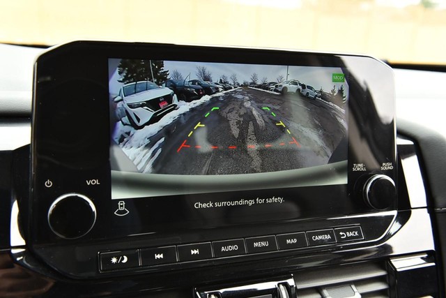 Nissan Pathfinder Vehicle Image 15