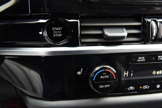 Nissan Pathfinder Vehicle Image 18