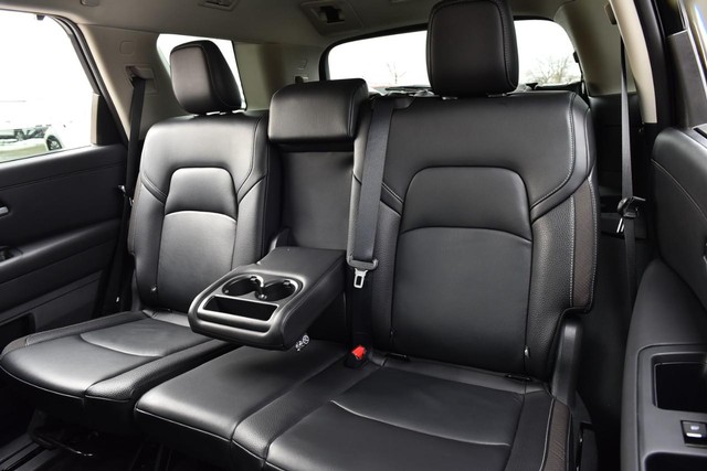 Nissan Pathfinder Vehicle Image 25