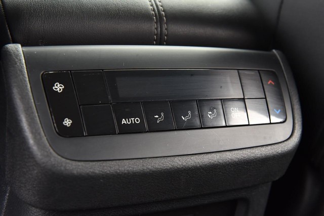 Nissan Pathfinder Vehicle Image 26