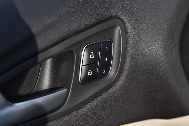 Ford Escape Vehicle Image 10