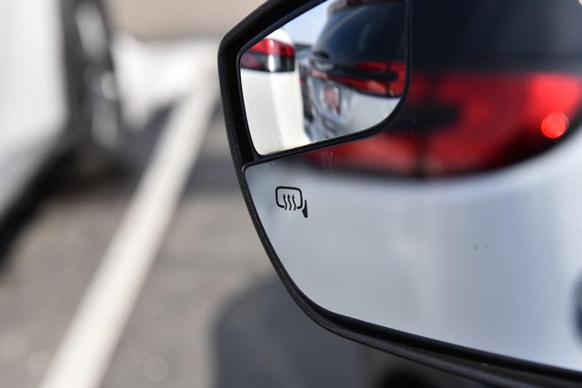 Ford Escape Vehicle Image 11