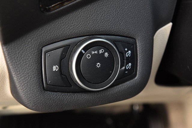 Ford Escape Vehicle Image 12