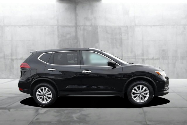 Nissan Rogue Vehicle Image 05