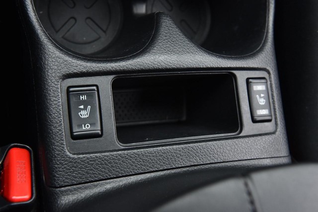 Nissan Rogue Vehicle Image 18