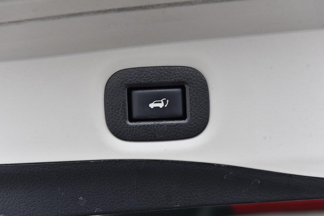Nissan Rogue Vehicle Image 26