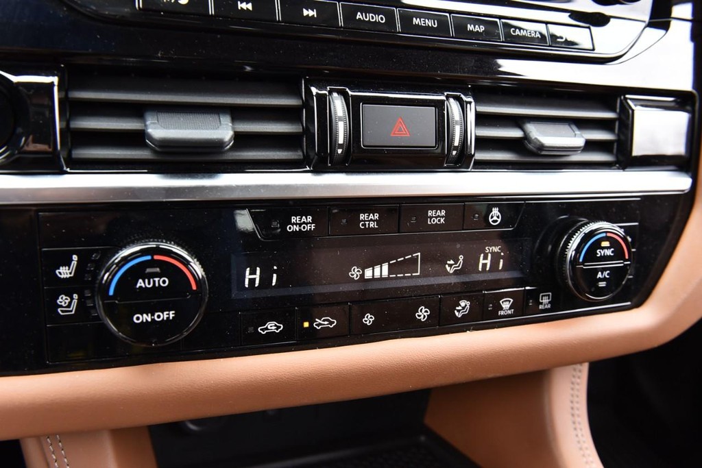 Nissan Pathfinder Vehicle Image 20