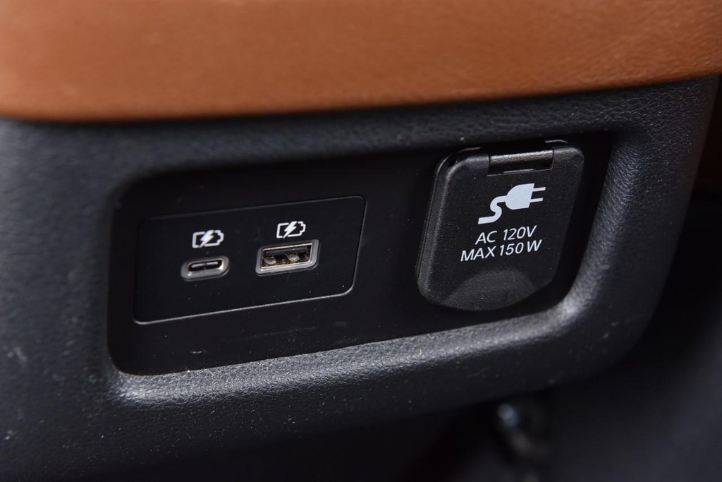 Nissan Pathfinder Vehicle Image 29