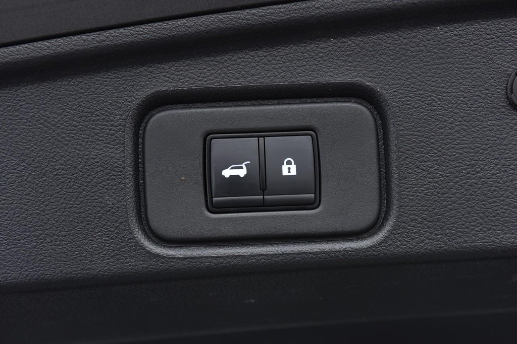 Nissan Pathfinder Vehicle Image 32