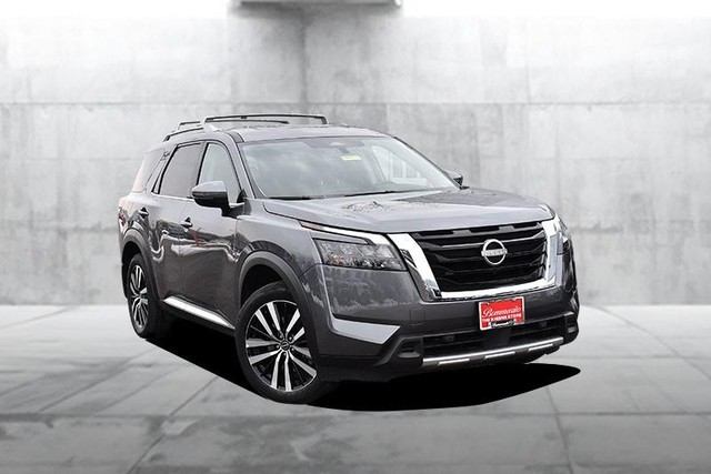 Nissan Pathfinder Vehicle Image 02