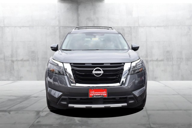 Nissan Pathfinder Vehicle Image 04