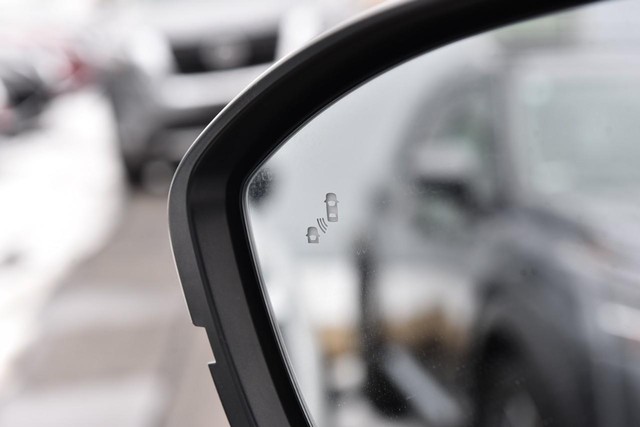 Nissan Pathfinder Vehicle Image 11