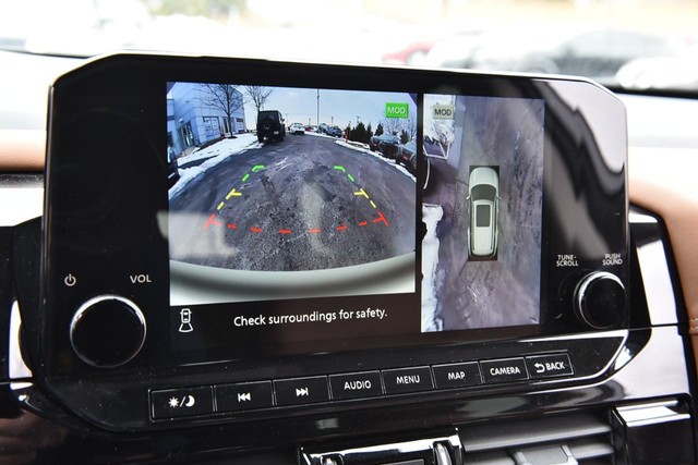 Nissan Pathfinder Vehicle Image 14