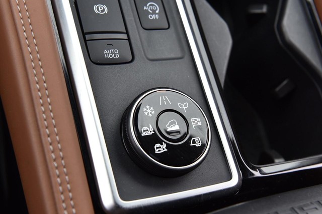 Nissan Pathfinder Vehicle Image 22