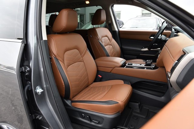 Nissan Pathfinder Vehicle Image 25