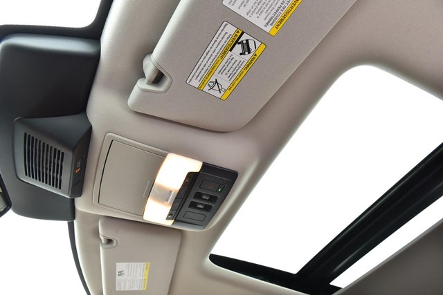 Nissan Pathfinder Vehicle Image 26