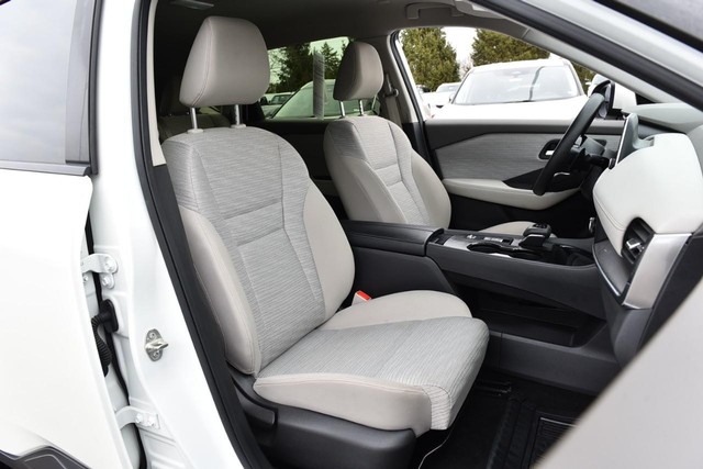 Nissan Rogue Vehicle Image 20