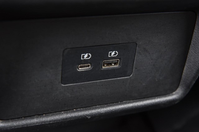 Nissan Rogue Vehicle Image 23