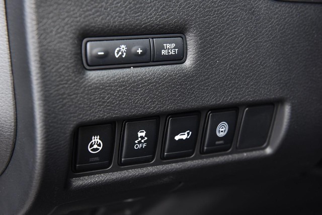 Nissan Murano Vehicle Image 13