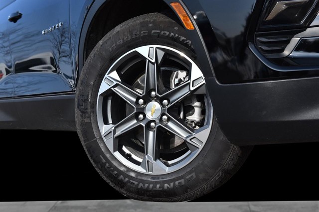 Chevrolet Blazer Vehicle Image 03