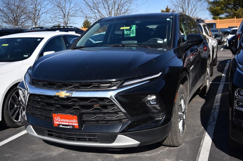 Chevrolet Blazer Vehicle Full-screen Gallery Image 04