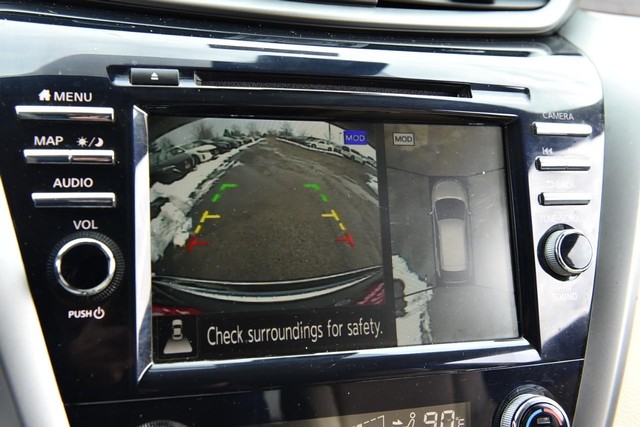 Nissan Murano Vehicle Image 15