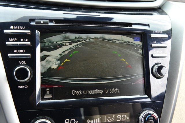 Nissan Murano Vehicle Image 17