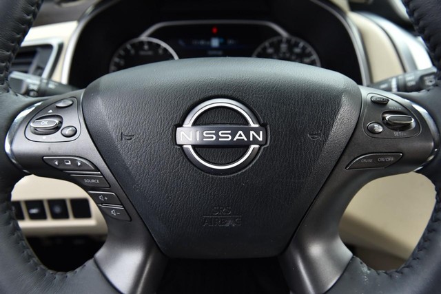 Nissan Murano Vehicle Image 23